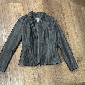 Charcoal colored women’s fitted jacket